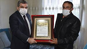 Vali Işık, Şehit Ahmet Demir'in Ailesini Ziyaret Etti