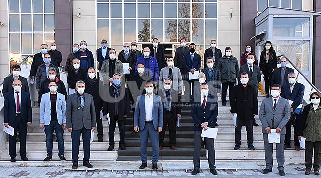 Karaman'da okulum temiz diyen okullara belgeleri verildi