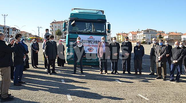 Karaman'dan Suriye'ye 1 tır yardım malzemesi gönderildi
