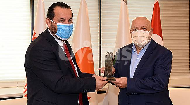 Rektör Akgül, Hak-İş Genel Başkanı Arslan'ı ziyaret etti
