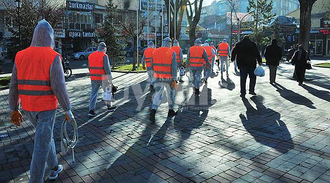 Karaman'da şehrin dört bir yanında dezenfekte çalışması yapılıyor