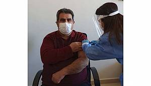 Kazımkarabekir İlçesi Entegre Hastanesi Çalışanları Covid-19 Aşısı Oldu
