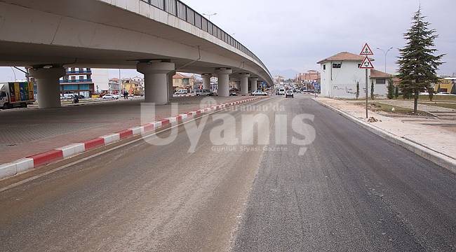 Sanayi Köprülü Kavşağındaki Yol Genişletiliyor