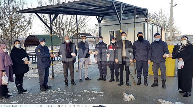 AK Parti Teşkilatı Regaip Kandil Nedeni İle Ziyaretler Yaptı