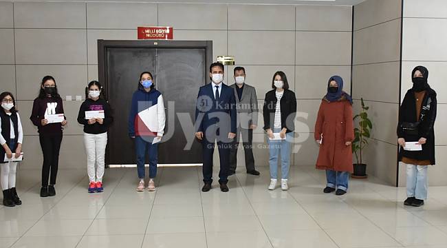 Dijital Afiş ve Öykü Yarışmasının Derece Alan Öğrencileri Ödüllendirildi