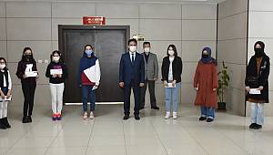 Dijital Afiş ve Öykü Yarışmasının Derece Alan Öğrencileri Ödüllendirildi