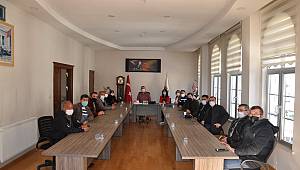Ermenek'te Mahalle Muhtarlarıyla İstişare Toplantısı Yapıldı