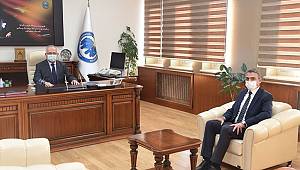 İl Müdürü Hacıhaliloğlu'ndan Rektör Ak'a ziyaret