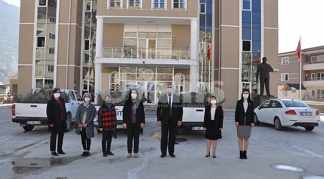 Başkan Zorlu'dan Kadınlara Zeytin Fidanı