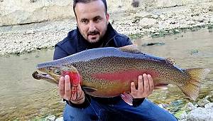Ermenek baraj gölünde 12.6 kg alabalık tuttu