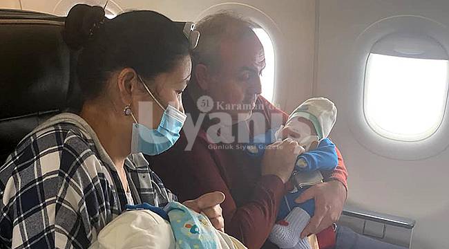 Milletvekili Şeker'den Uçakta Rahatsızlanan Bebeğe Hayati Dokunuş
