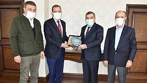 OSB Yönetiminden Vali Işık’a Teşekkür Plaketi