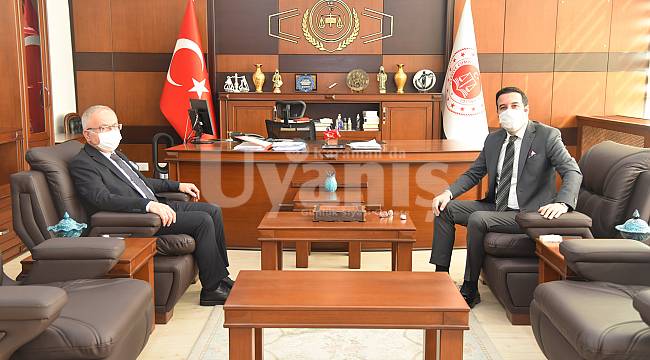 Rektör Ak, İade-İ Ziyaretlerini Sürdürüyor