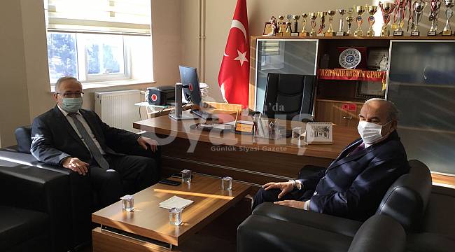 Rektör Namık Ak, Kazım Karabekir Meslek Yüksekokulunu Ziyaret Etti