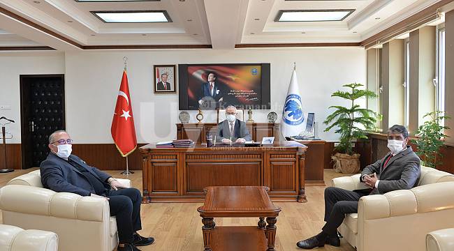 Saray Holding Kuruluşundan Rektör Namık Ak’a Ziyaret