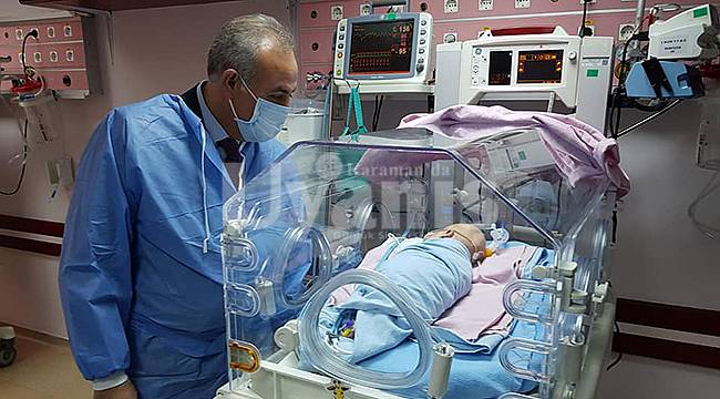 Şeker, hayatını kurtardığı bebeği hastanede ziyaret etti