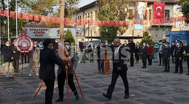 CHP Çelenk Koyacak