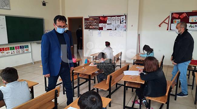 İl Müdürü Çalışkan, Öğrencilerin Sınav Heyecanına Ortak Oldu