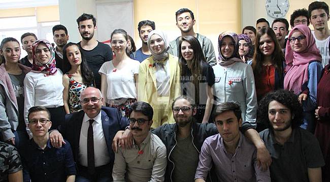 KAREV'in 15 Yılda Eğitim Bursu Verdiği Öğrenci Sayısı Bini Aştı