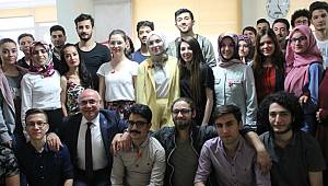KAREV'in 15 Yılda Eğitim Bursu Verdiği Öğrenci Sayısı Bini Aştı