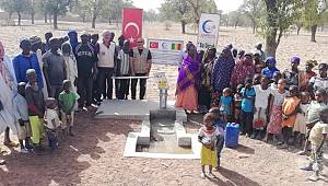 Saadet Partisi Karaman Kadın Kollarından Afrika'ya su kuyusu