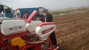 Şahinbaş, sahaya indi. Çiftçinin çalışmalarını yerinde inceledi
