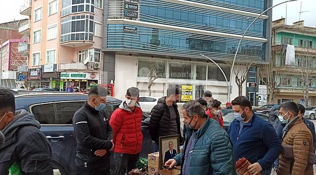 Ülkü Ocakları Türkeş'in Ruhu İçin İkramlarda Bulundu