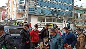 Ülkü Ocakları Türkeş'in Ruhu İçin İkramlarda Bulundu