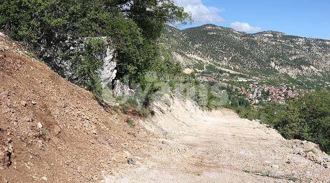 Kazancı'da Arazi Yolları İyileştiriliyor
