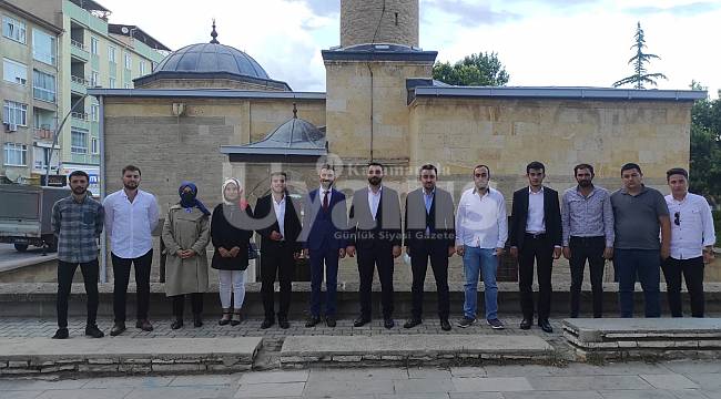 AK Gençlik Karaman'da Gönüllere Girdi