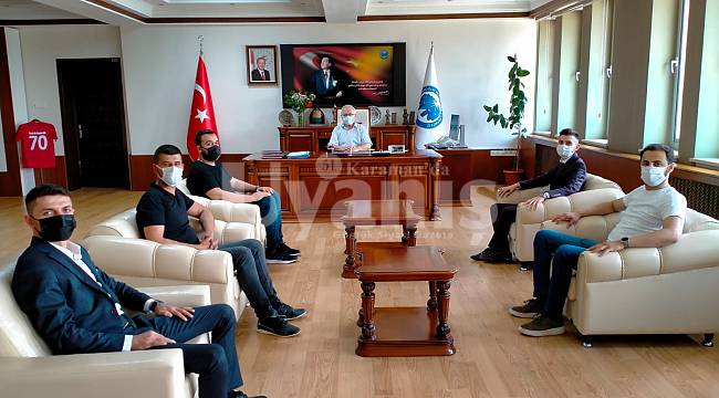 AK Parti İl Gençlik Kolları'ndan Rektör Namık Ak'a Ziyaret