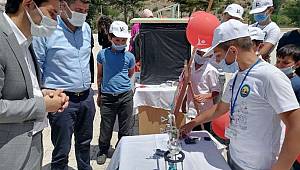 Bayır Ortaokulu, 4006 TÜBİTAK Bilim Fuarıyla Projelerini Görücüye Çıkardı