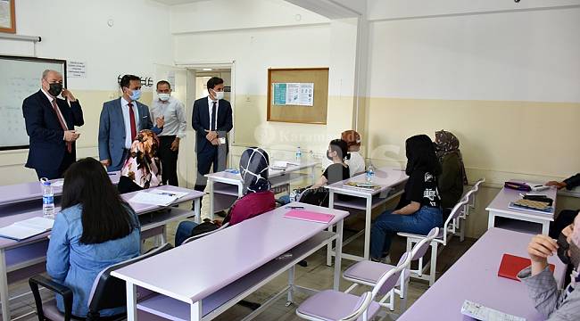 Daire Başkanı Gülmez, Karaman Halk Eğitim Merkezini Ziyaret Etti