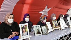 Evlat Nöbetindeki Annelere Destek Olmak İçin Ak Parti İl Teşkilatı Diyarbakır'a Gidiyor