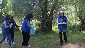 Gönüllü Gençler Temiz Bir Çevre İçin Kolları Sıvadı