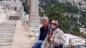 İhsan Üstbaş Vefat Etti