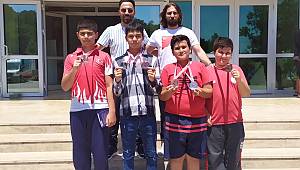 Karaman Güreş Takımı Antalya'dan Madalyalarla Dündü