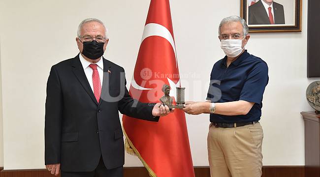 KMÜ Eski Rektörü Prof. Dr. Sabri Gökmen'den Rektör Ak'a Ziyaret