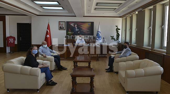 KTSO Başkanı Ve Beraberindekilerden Rektör Namık Ak'a Ziyaret
