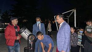 Öğrenciler Gökyüzünü Seyre Daldılar
