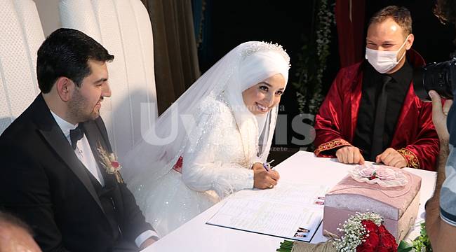 Özünal Ve Semen Ailelerinin Mutlu Günü