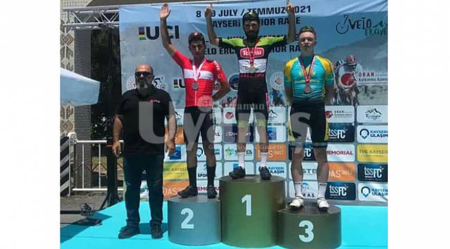 Bisiklet Yol Yarışlarının Türkiye 1. Karamanlı Enes İpek oldu