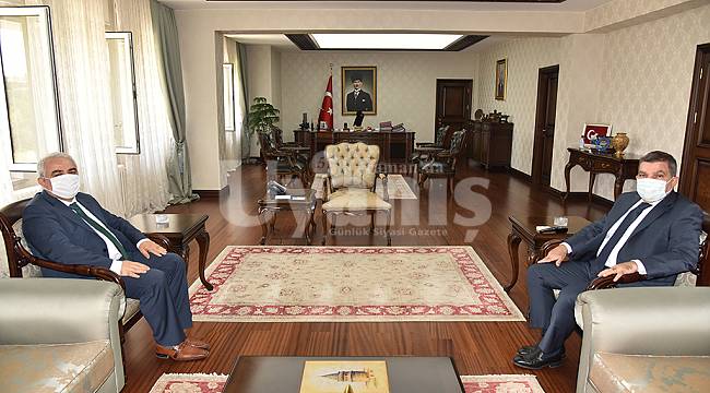 Karaman Ağır Ceza Mahkemesi Eski Başkanı Özbey’den Vali Işık’a Veda Ziyareti