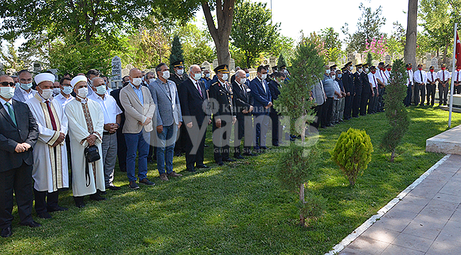 Karaman'da Garnizon ve Polis şehitliği ziyaret edildi