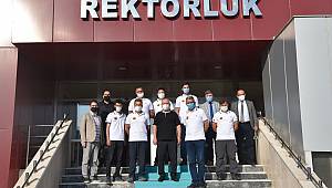 Pilotlardan Rektör Namık Ak'a Ziyaret