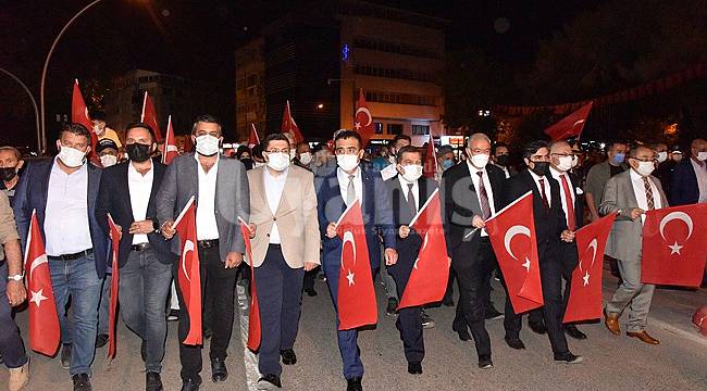 Vatan Sevdasıyla Atan Yürekler Aktekke 15 Temmuz Demokrasi Meydanında Buluştu