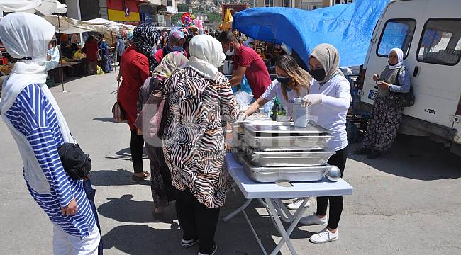 Ermenek Belediyesi, Vatandaşlara Aşure İkram Etti
