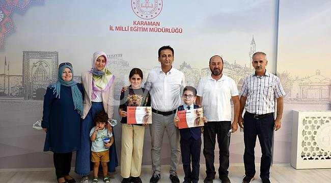 İstiklâl Marşı'nın 100. Yıl Dönümünde Düzenlenen Yarışmalarda İl Birincisi Öğrenciler Ödüllendirildi