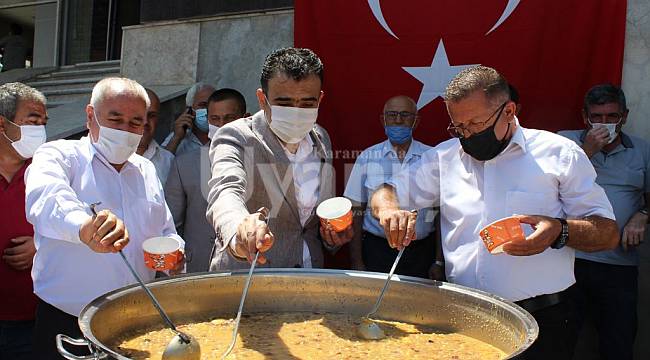 Karaman Madeni Tornacılar Odasından aşure ikramı