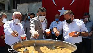 Karaman Madeni Tornacılar Odasından aşure ikramı